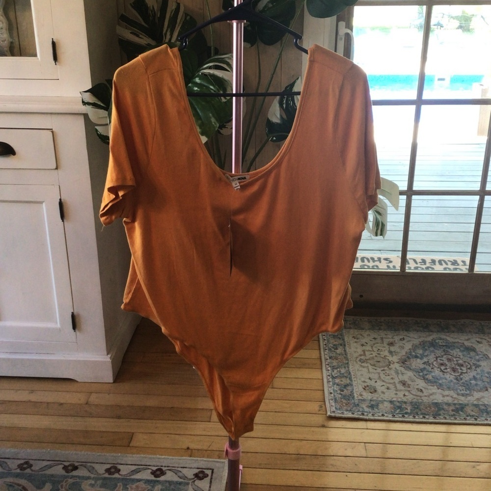 NWT Fashion Nova Vibrant Orange Top